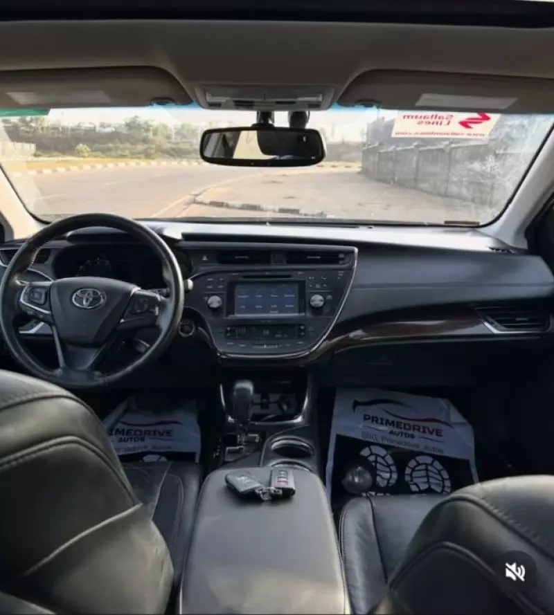 Toyota Avalon   - 2015