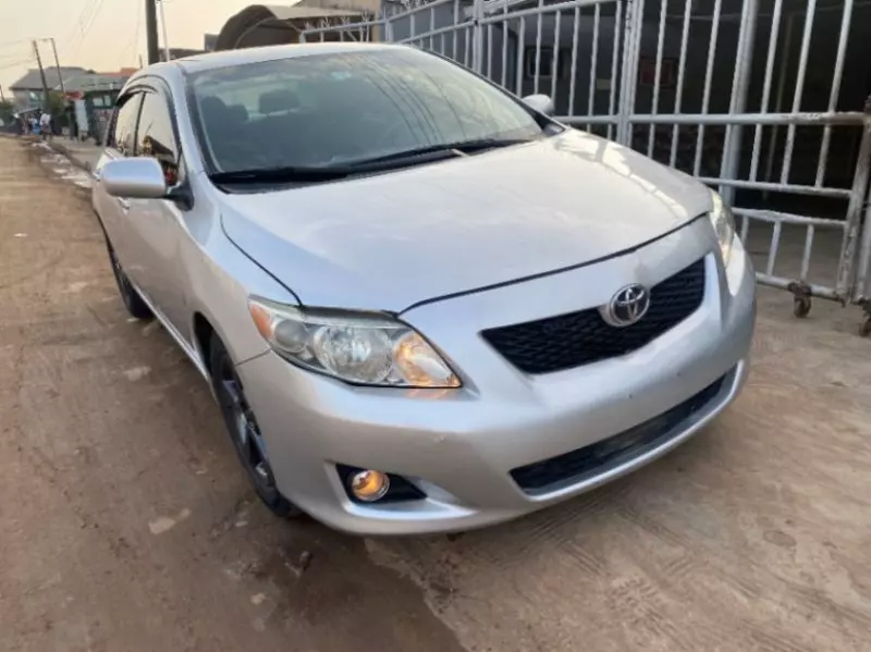 TOYOTA Corolla   - 2009