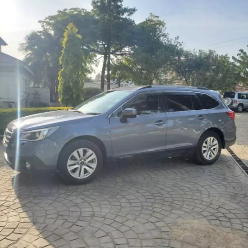 Subaru Outback   - 2016