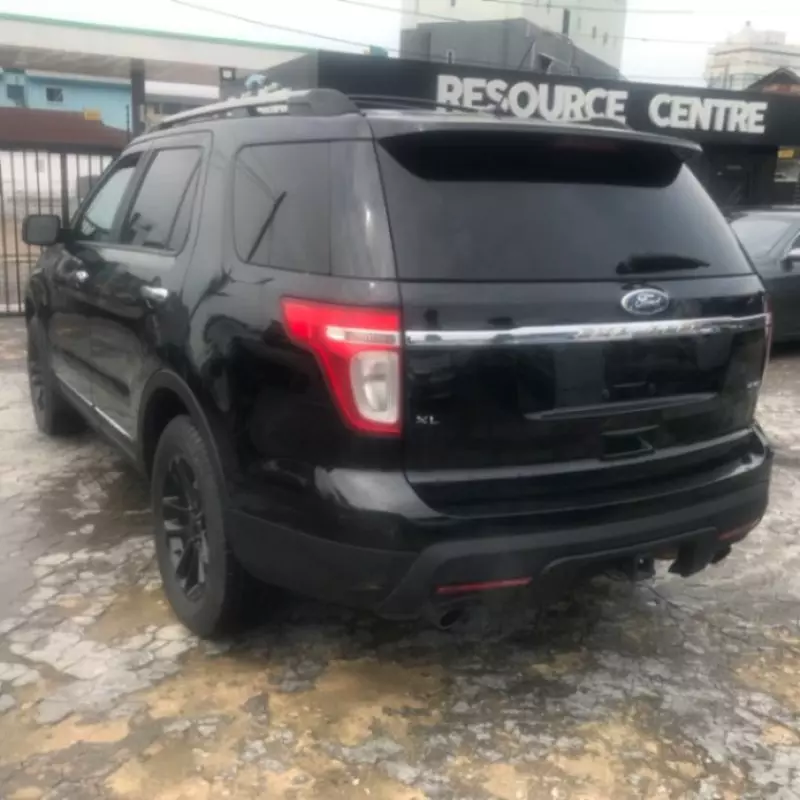 Ford Explorer   - 2012