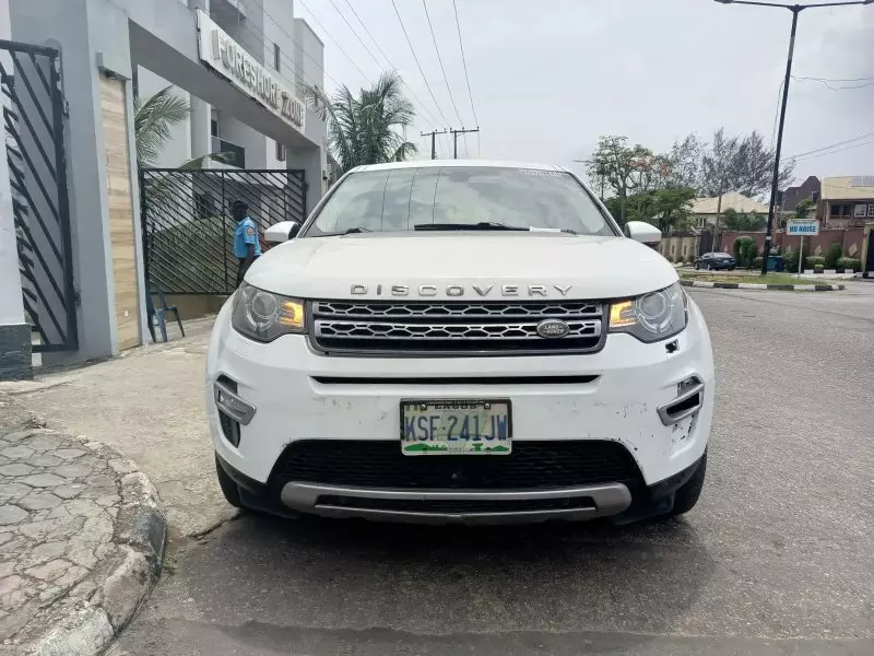 Land Rover Discovery Sport - 2015