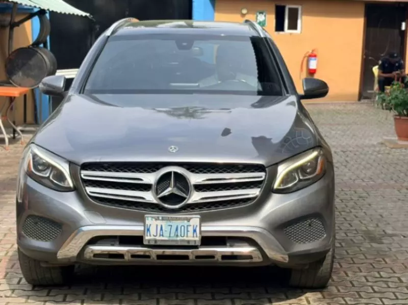 Mercedes-Benz GLC 300   - 2019