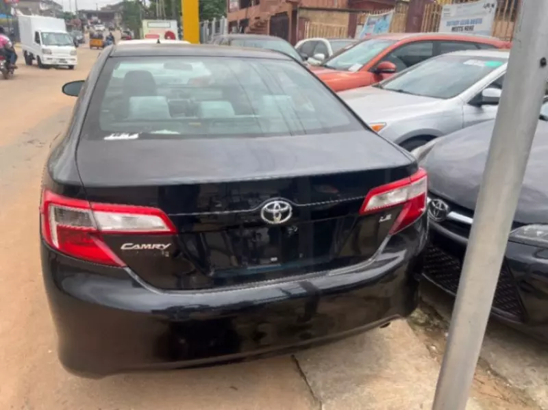 TOYOTA Camry - 2013