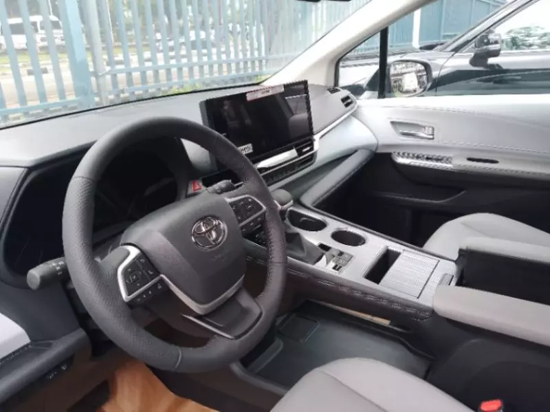 Toyota Sienna   - 2025
