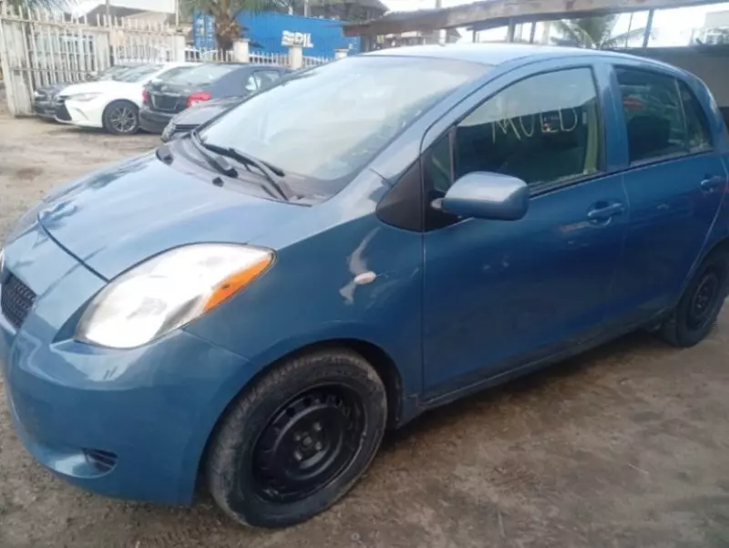 TOYOTA Yaris   - 2008