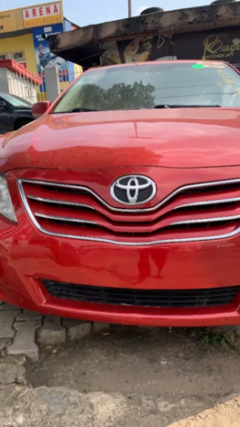 Toyota Camry - 2012
