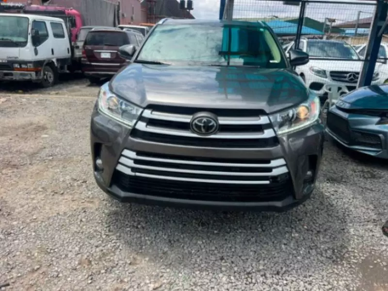 TOYOTA Highlander   - 2017