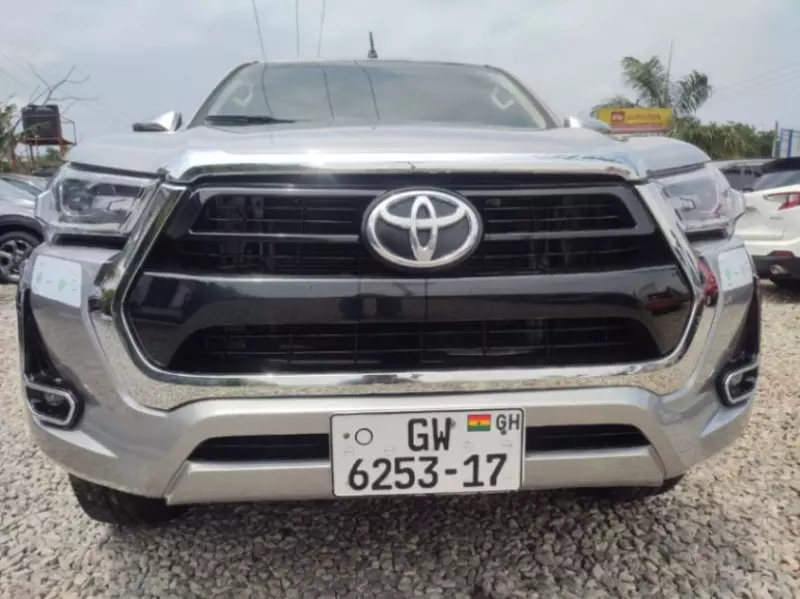 TOYOTA Hilux   - 2017