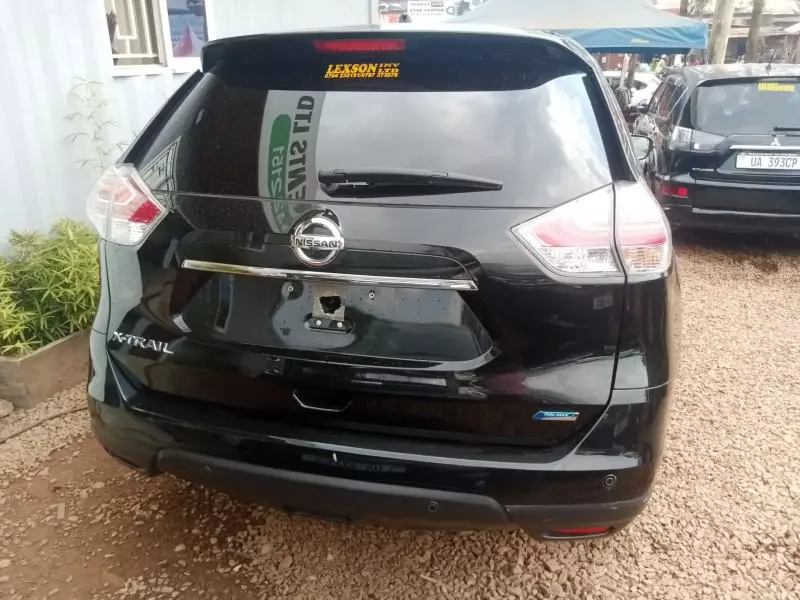 Nissan X-Trail   - 2015