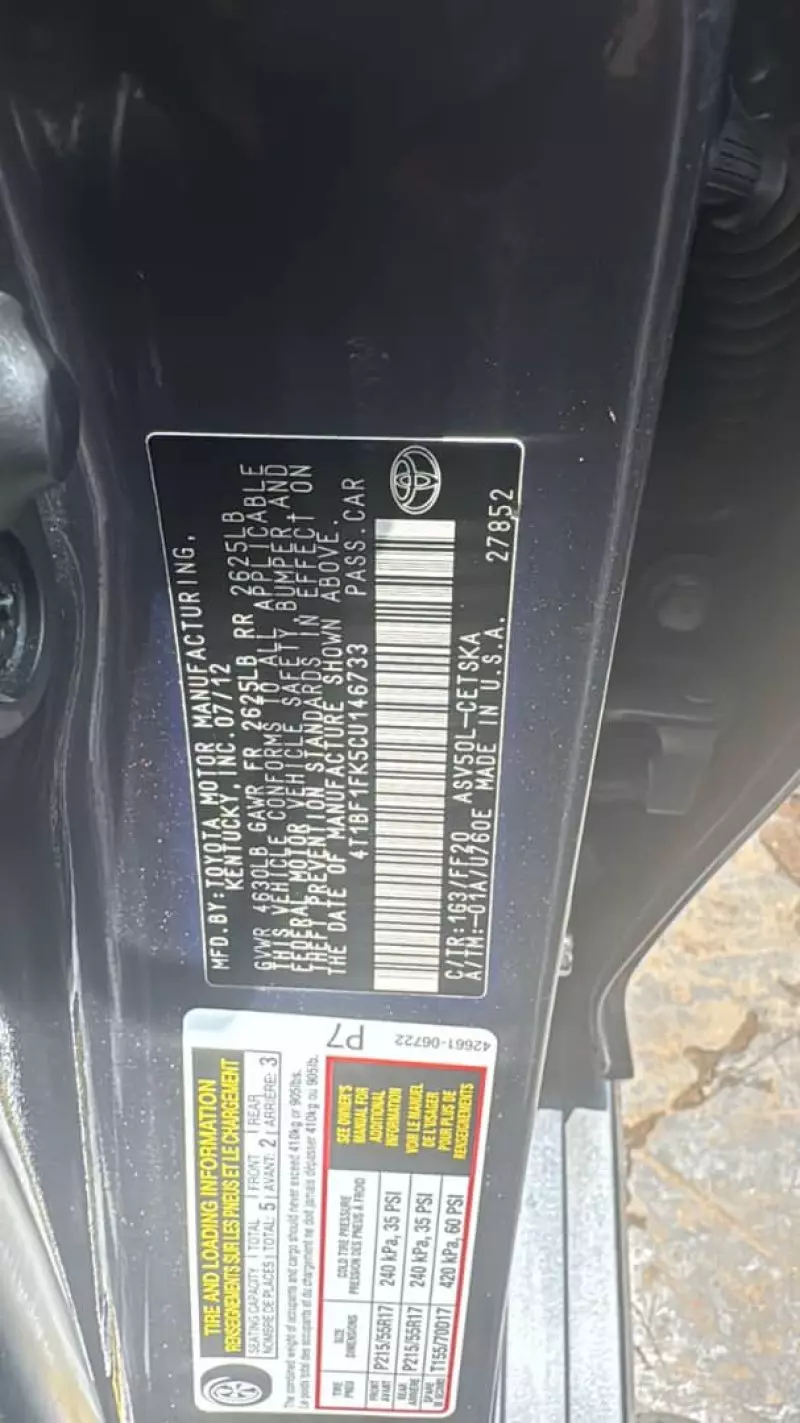 TOYOTA Camry - 2012