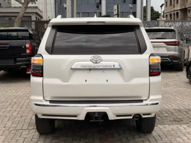 TOYOTA 4-Runner   - 2016
