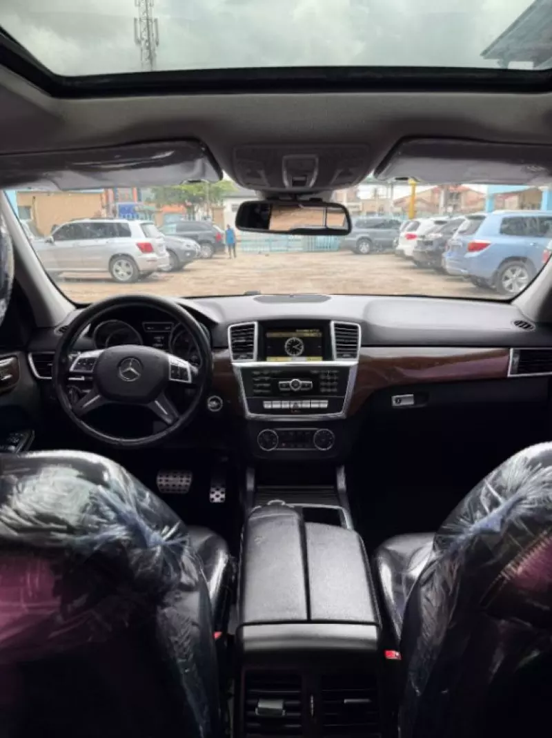 Mercedes-Benz ML 350   - 2012