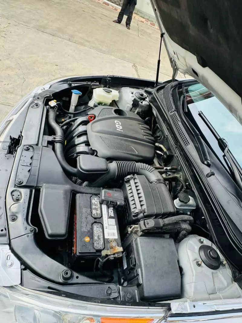 Hyundai Sonata   - 2013