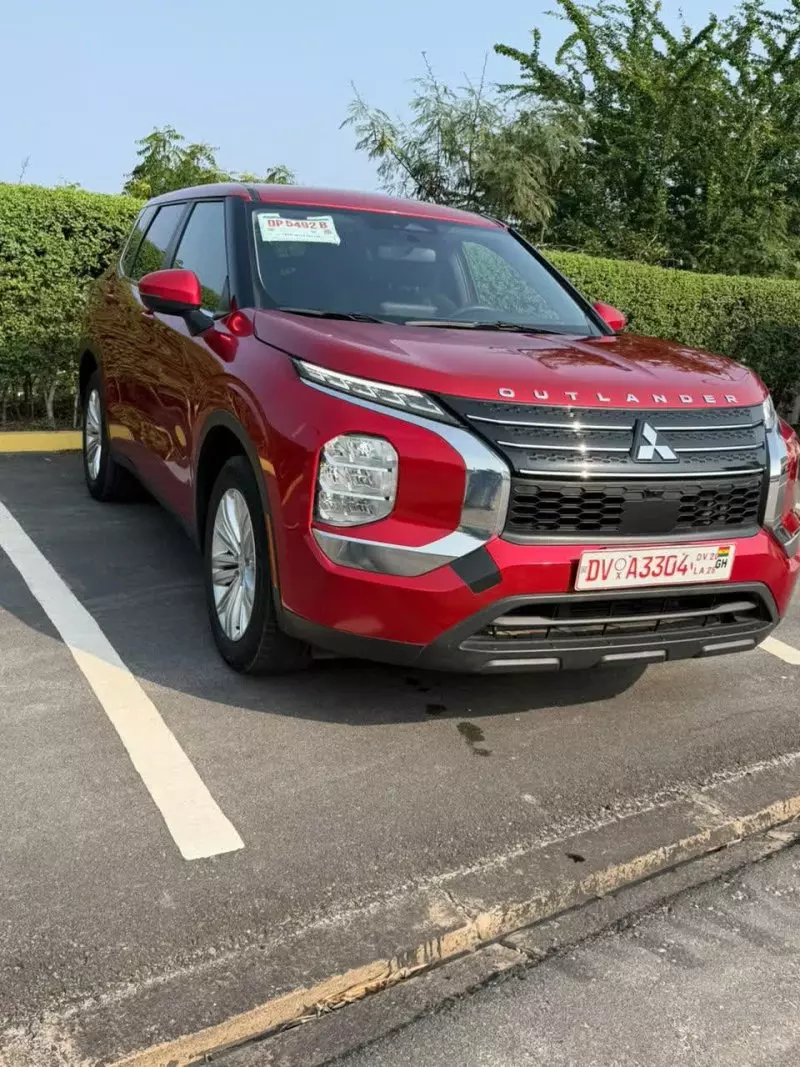 Mitsubishi OUTLANDER - 2024