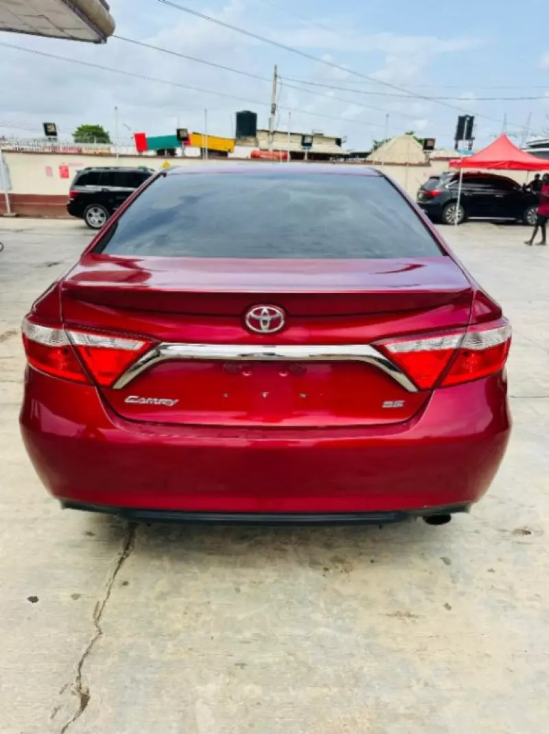 Toyota Camry   - 2015