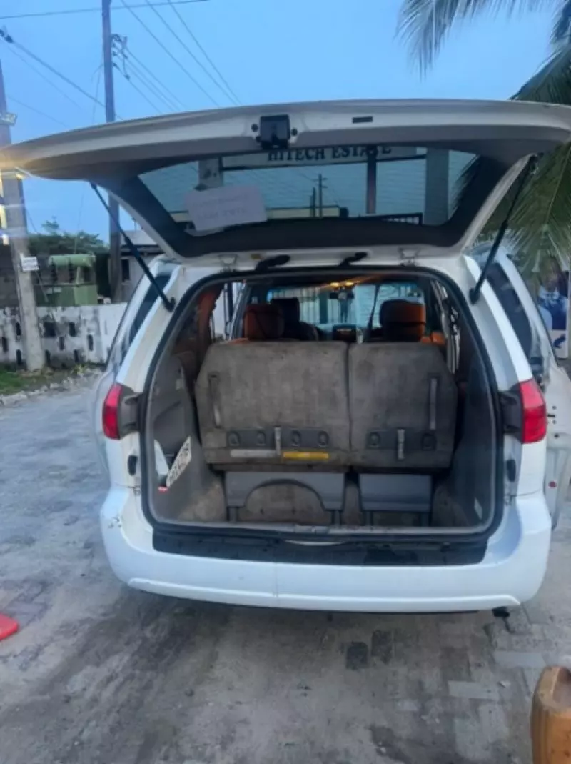 Toyota Sienna - 2008