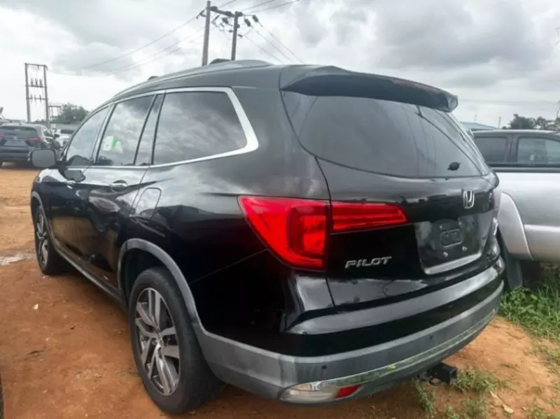 Honda Pilot   - 2016