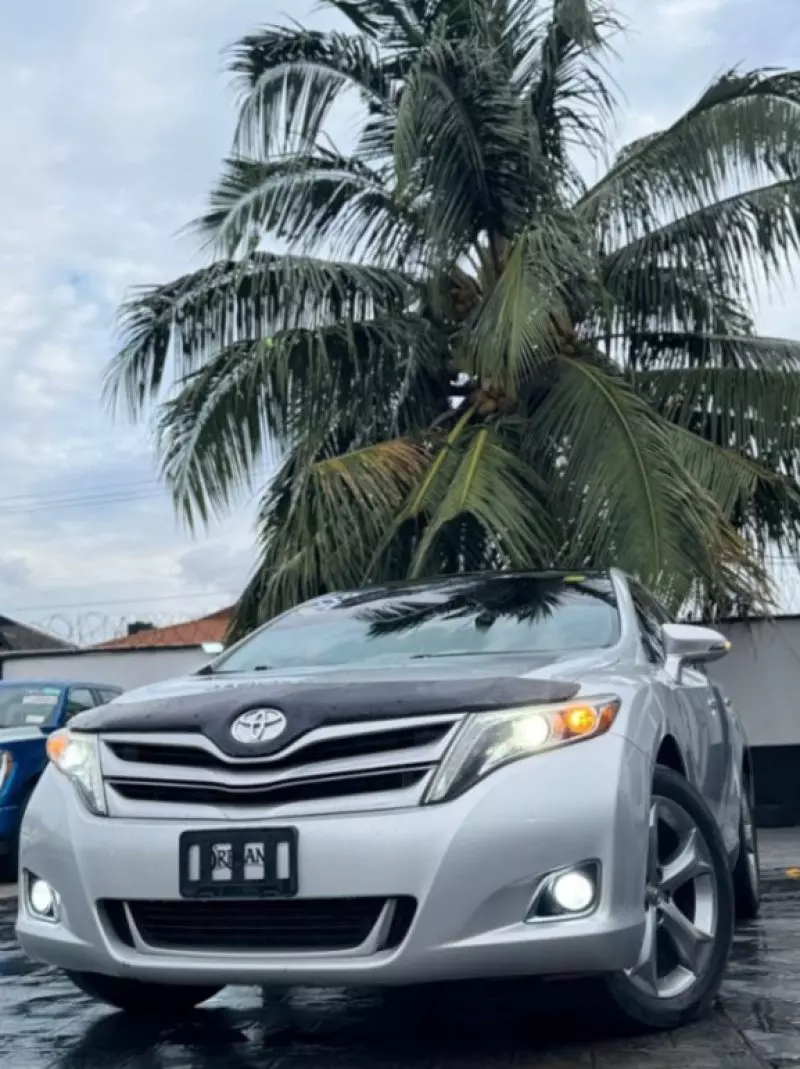 Toyota Venza   - 2014