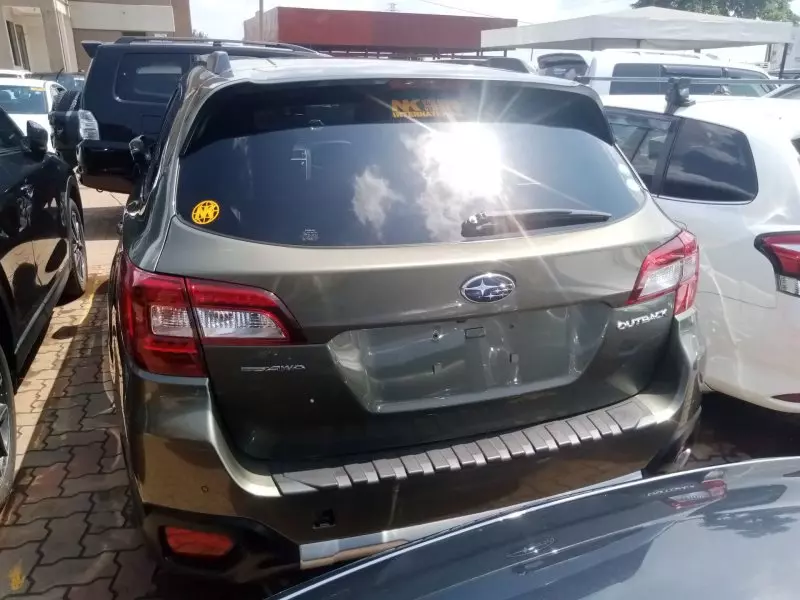 Subaru Outback   - 2017