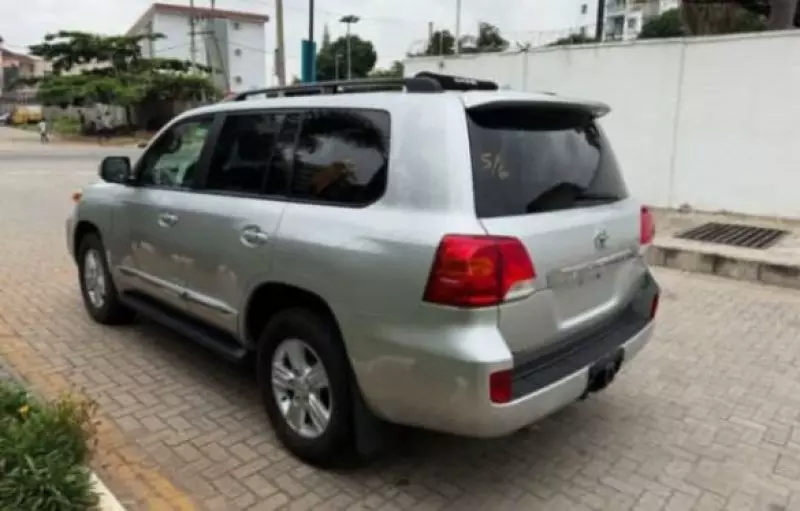 Toyota Land Cruiser   - 2013