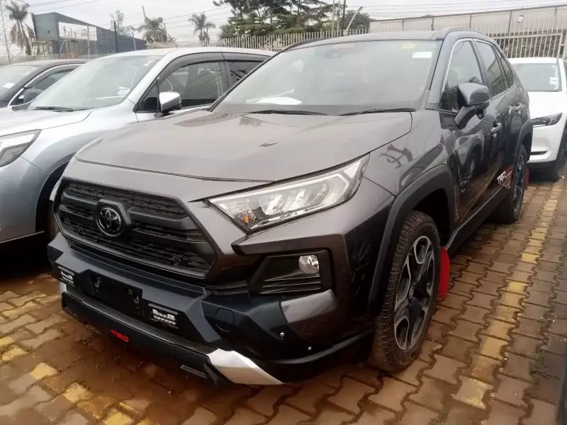 Toyota Rav 4 8AT 2.5l (Adventure Grade)   - 2019