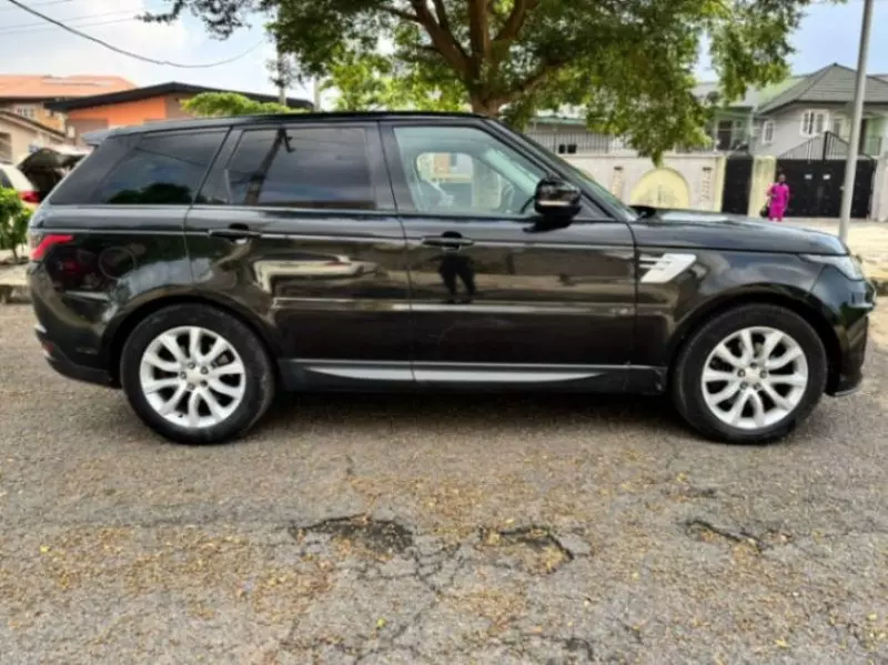 Land Rover Range Rover Sport   - 2014