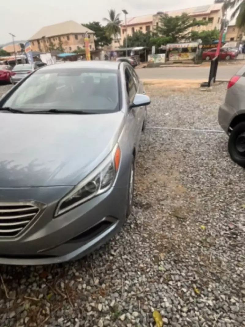 Hyundai Sonata   - 2016