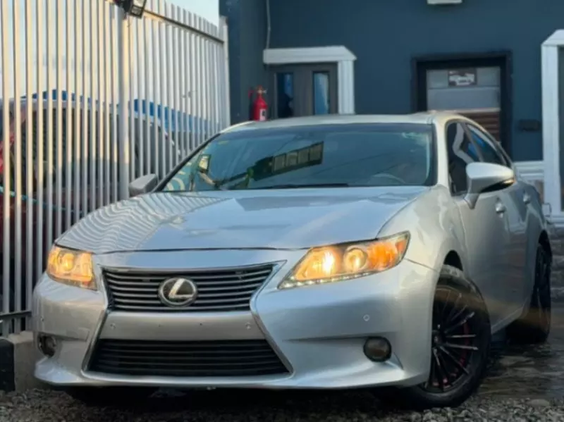 Lexus ES - 2013