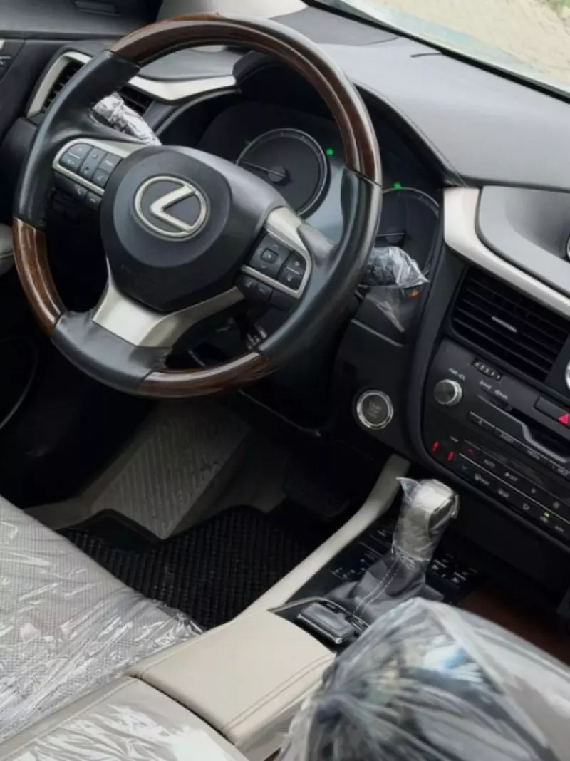 Lexus RX   - 2017