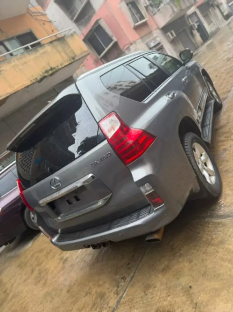 Lexus GX 460   - 2012