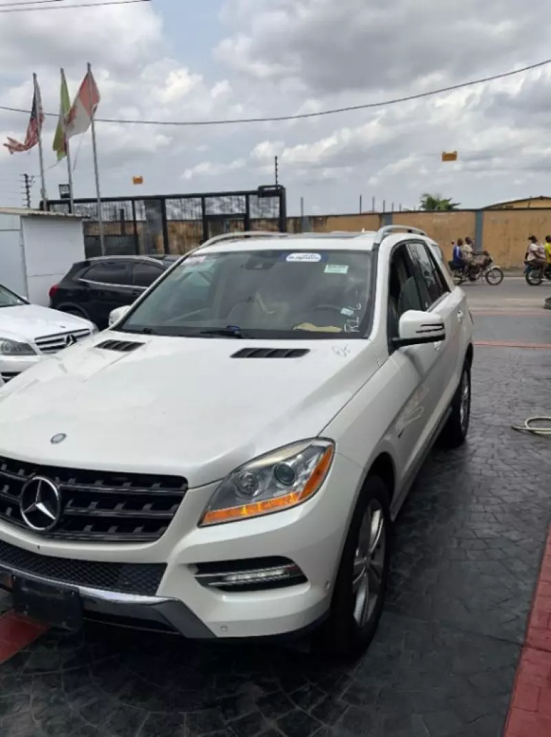 Mercedes-Benz ML 350   - 2012