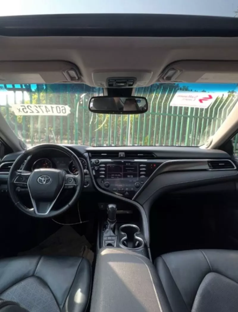 Toyota Camry   - 2018
