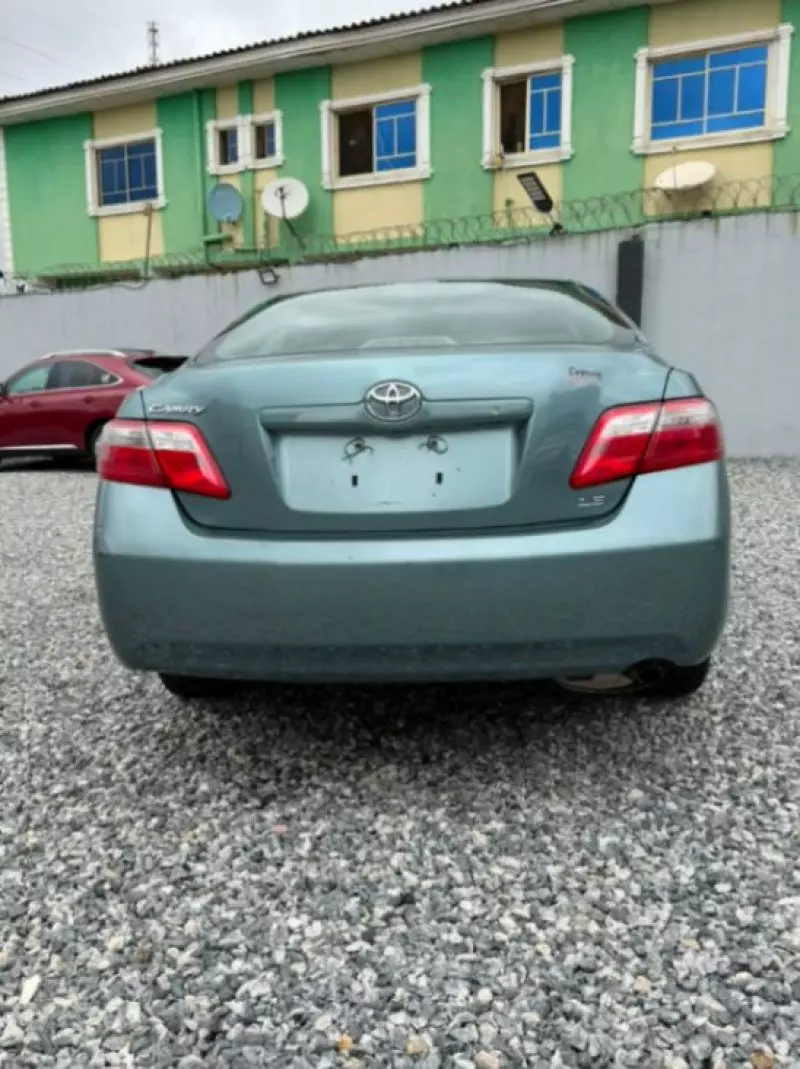 TOYOTA Camry   - 2009