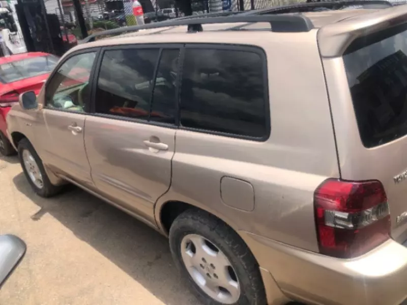 Toyota Highlander   - 2005