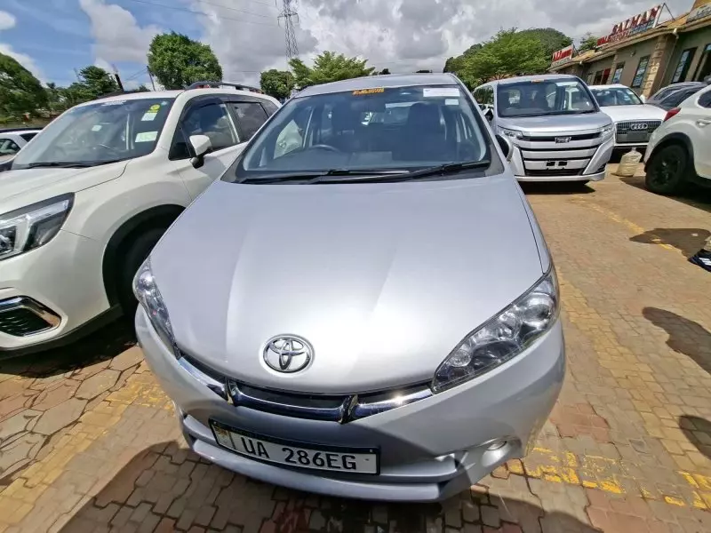 Toyota Wish   - 2011