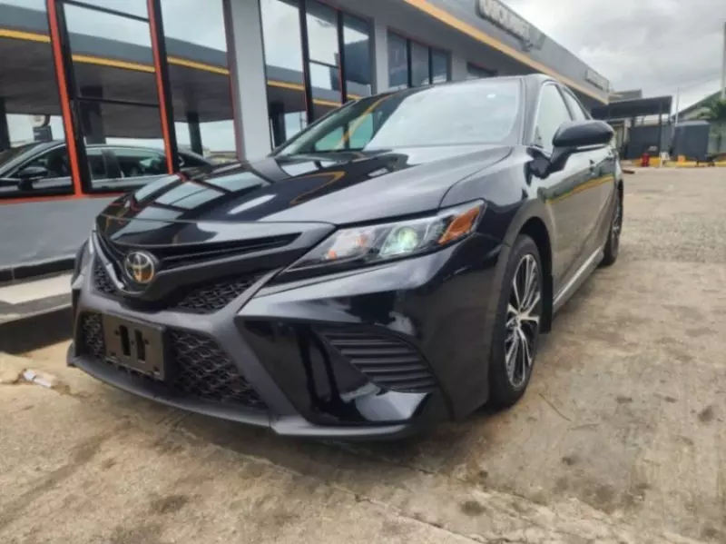 TOYOTA Camry   - 2020
