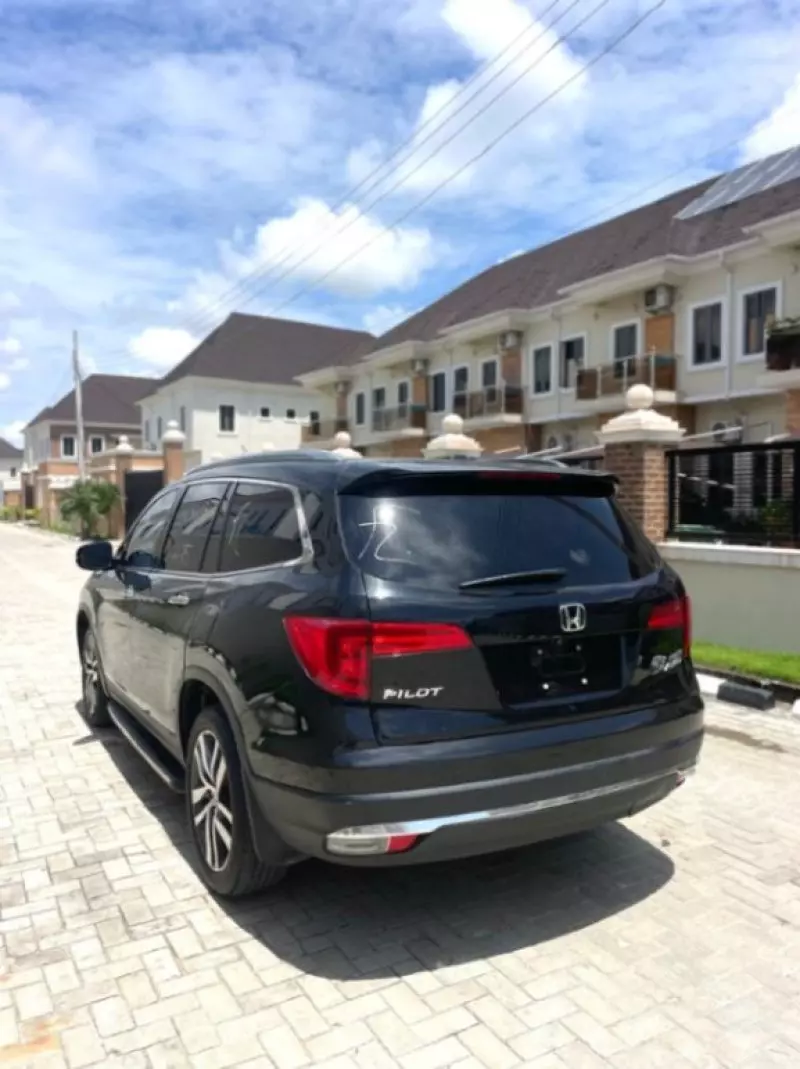 Honda Pilot   - 2016