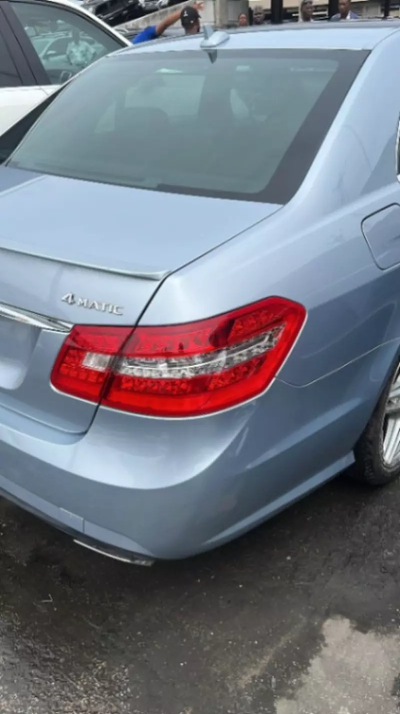 Mercedes-Benz E-Class   - 2013