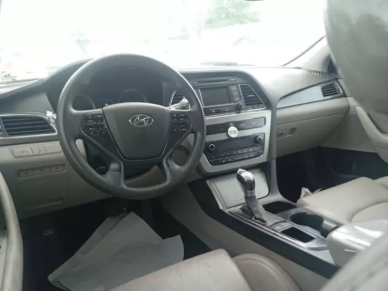 Hyundai Sonata   - 2014