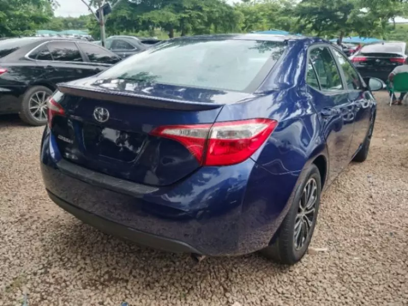Toyota Corolla   - 2015