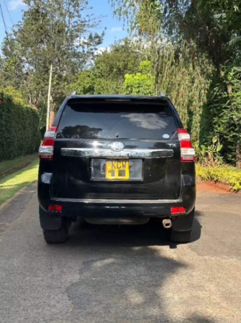 Toyota Landcruiser Prado   - 2013