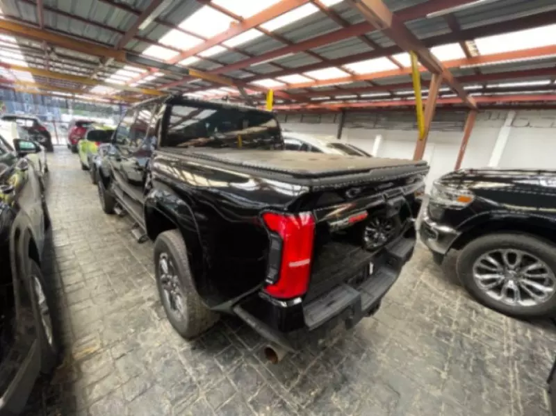Toyota Tacoma   - 2023