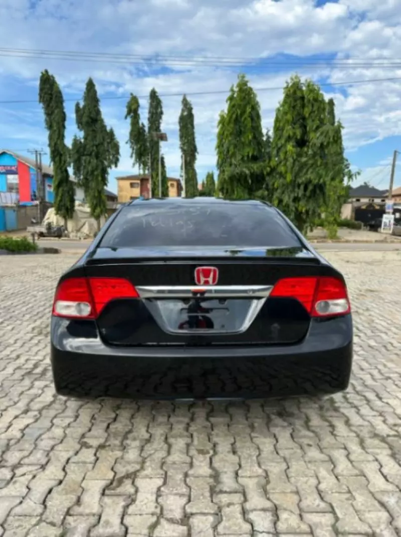 Honda Civic - 2009