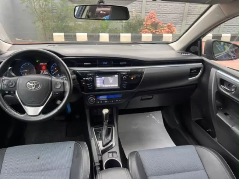TOYOTA Corolla   - 2015