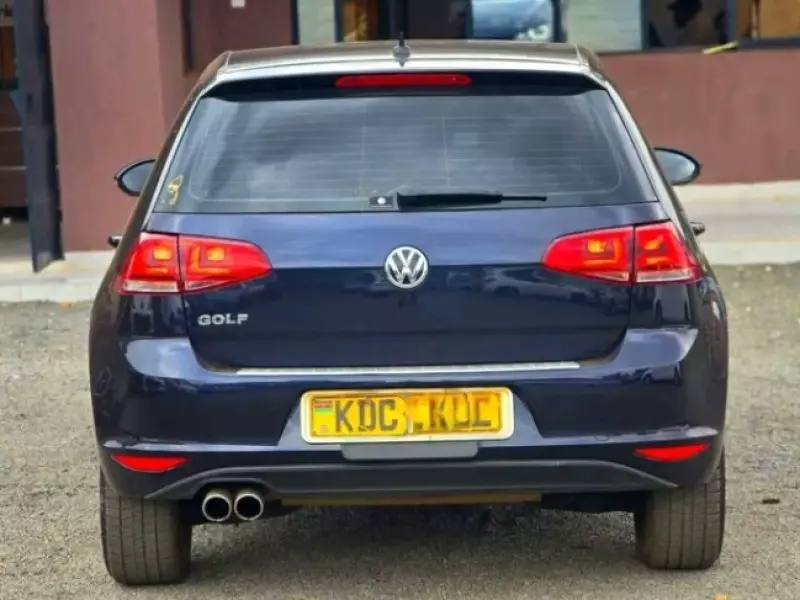 Volkswagen Golf   - 2014