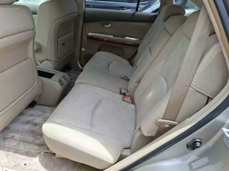 Toyota Harrier   - 2012