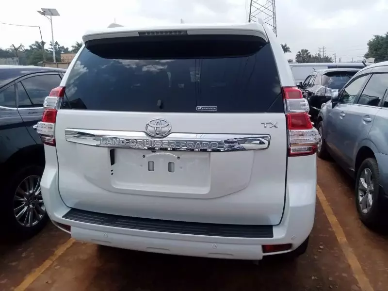 Toyota Landcruiser Prado   - 2016