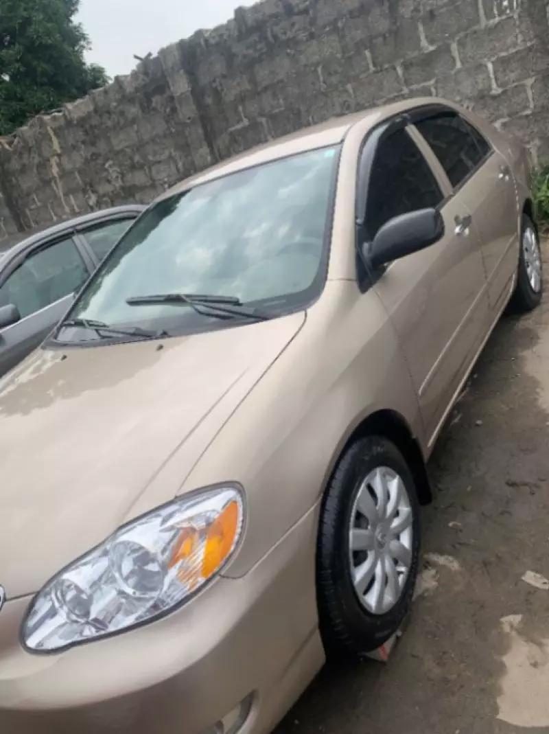 Toyota Corolla   - 2013