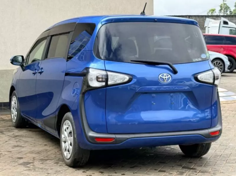 Toyota Sienta   - 2018