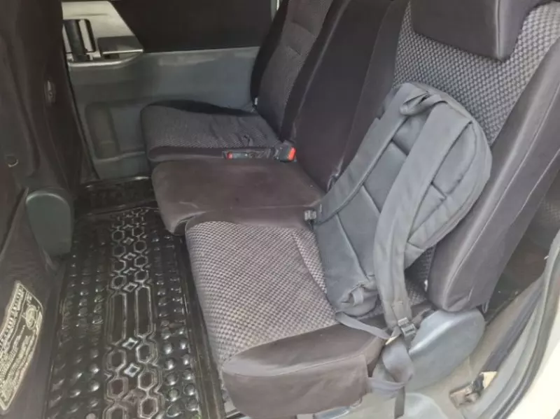 TOYOTA Noah   - 2008